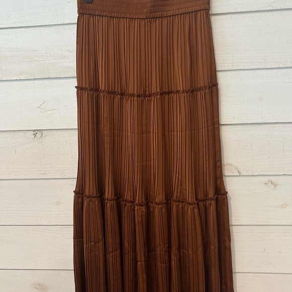 House of Harlow 1960 NWT Rust Maxi Skirt in size XS - Picture 11 of 12
